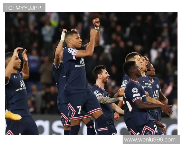 欧冠足球明星发型大赏盘点那些令人印象深刻的球场造型与时尚风格