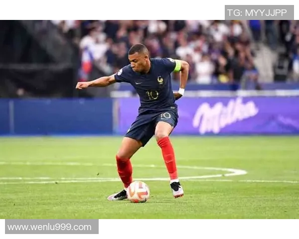 西班牙足球明星矮个子如何在绿茵场上展现非凡才华与魅力