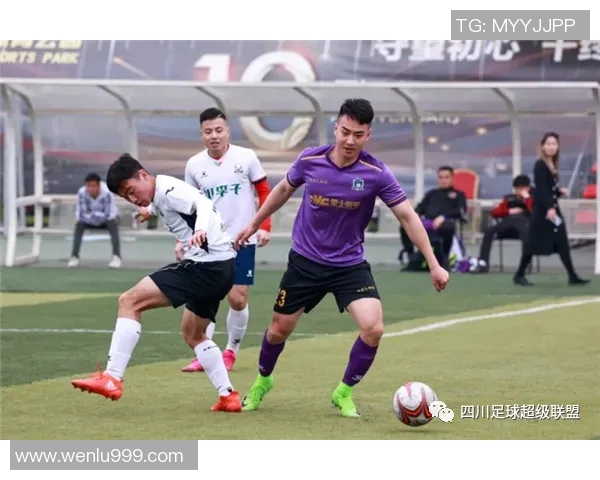 足球明星童年趣事揭秘那些年他们的搞笑瞬间与梦想起航的故事
